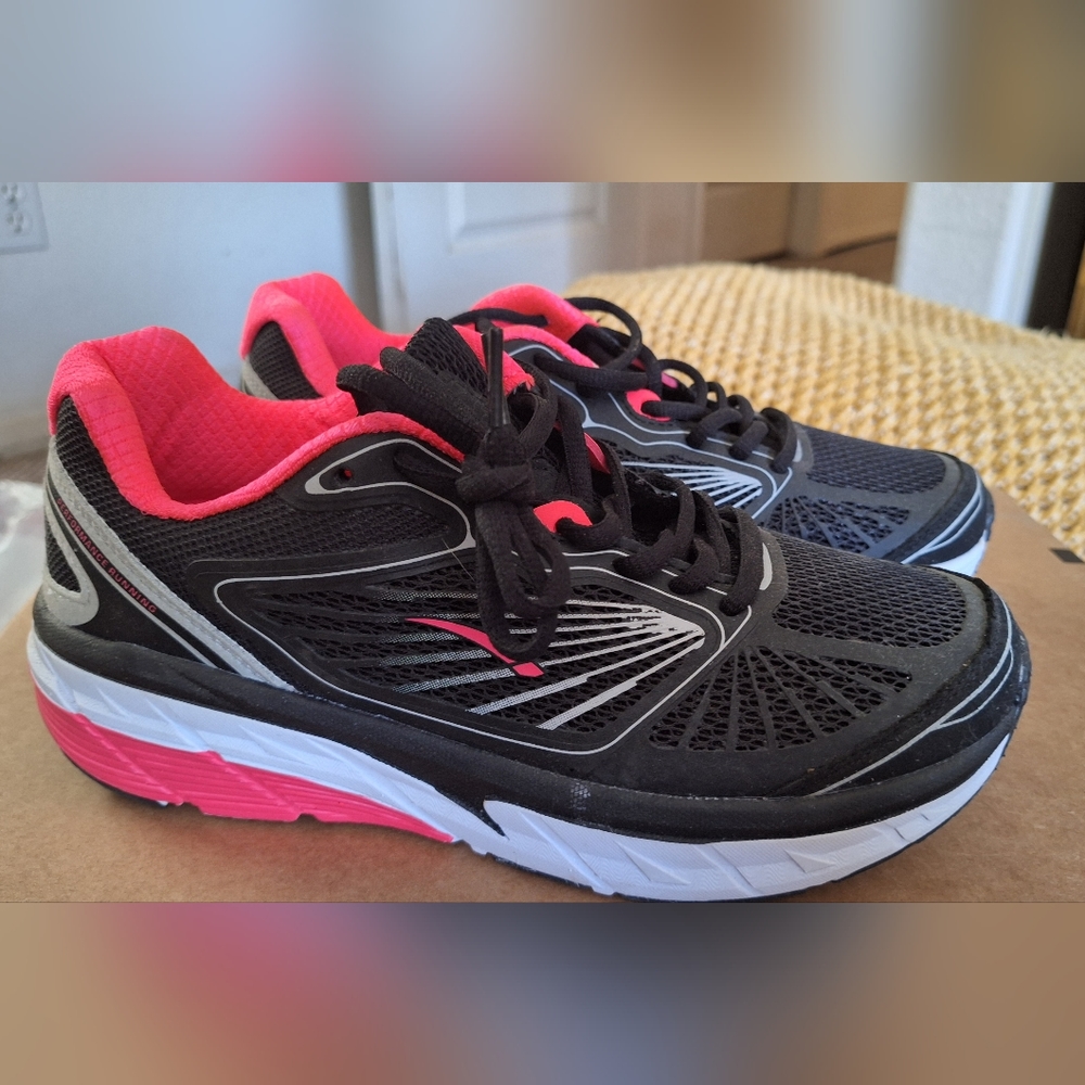 Performance running sneakers